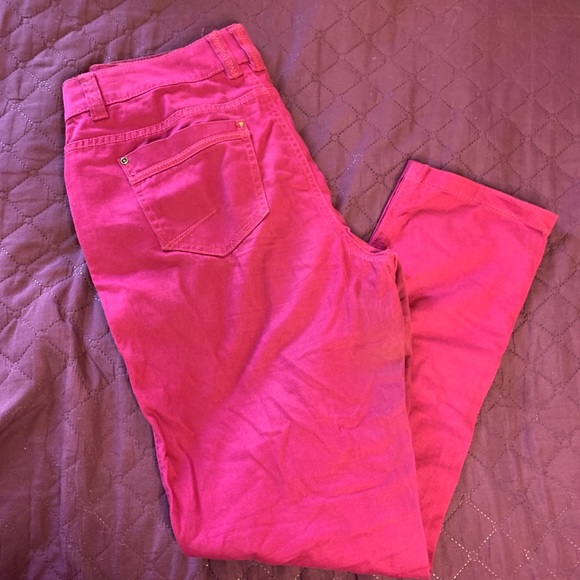 Fuchsia Jeans - Picture 1 of 2